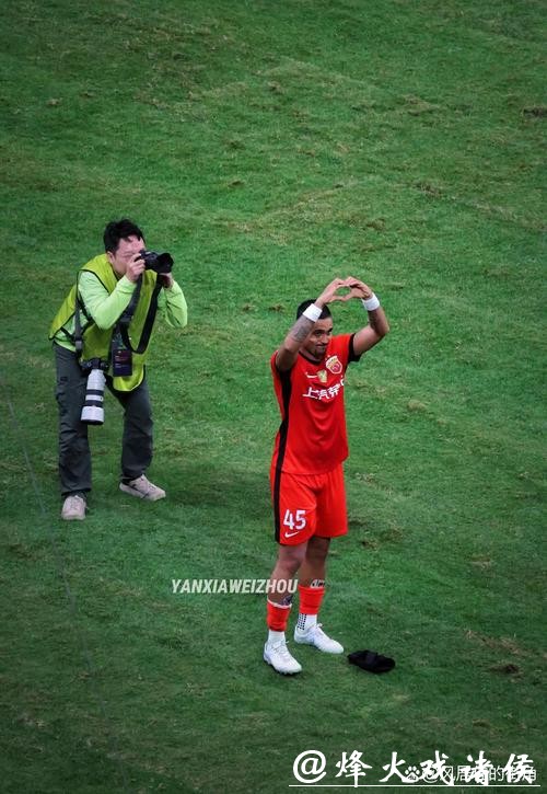 世界杯直播：球迷如何在线热情互动